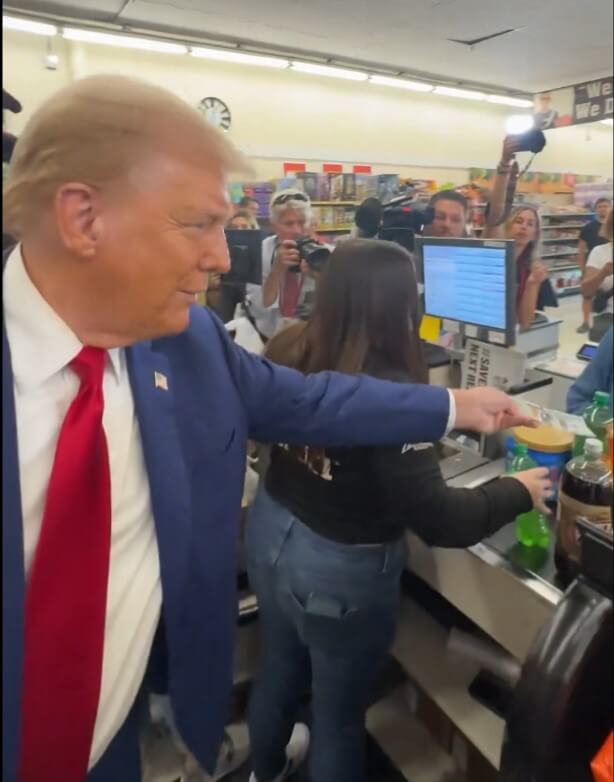 Mom of Three Gets Help from President Trump to Pay for Her Groceries [Video]